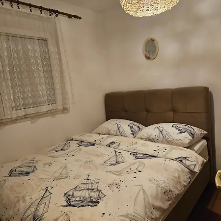 Noa Apartamento Knin